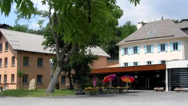 Hebergements Collectifs Montagne 05