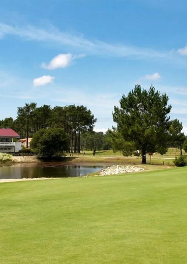 Golf-GujanMestras6.jpg