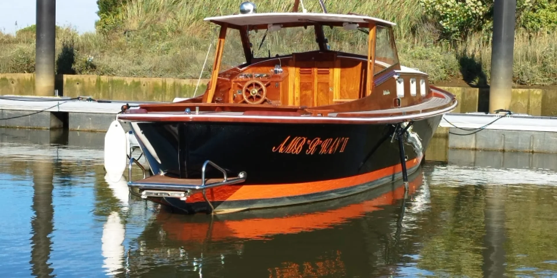 La Pinasse, le bateau traditionnel du Bassin, en bois