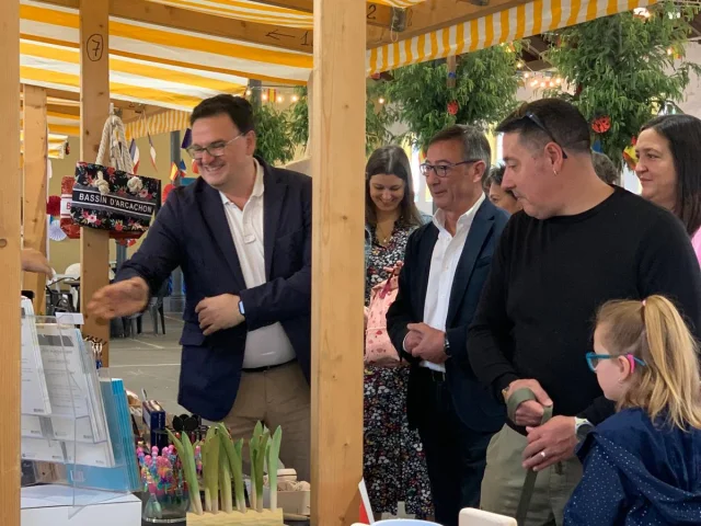 Marché des commerçants français à Santa Maria de Cayon