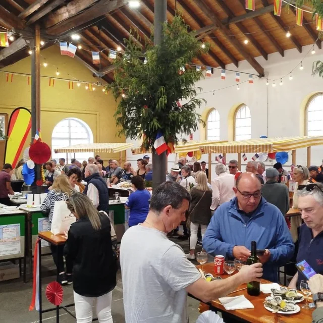Marché des commerçants français à Santa Maria de Cayon