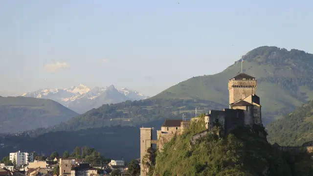 Lourdes Le Chateau Fort