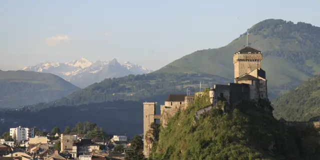 Lourdes Le Chateau Fort