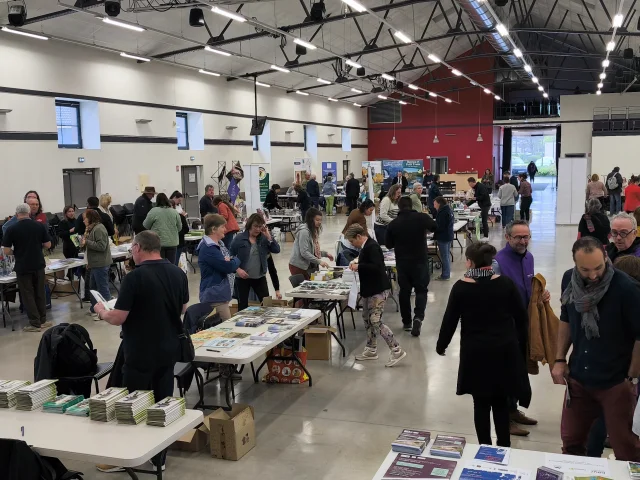 Matinée d'échanges de documentation à la bourse aux documents organisée par Destination 70, à Héricourt en 2025 - Vosges du Sud, Haute-Saône
