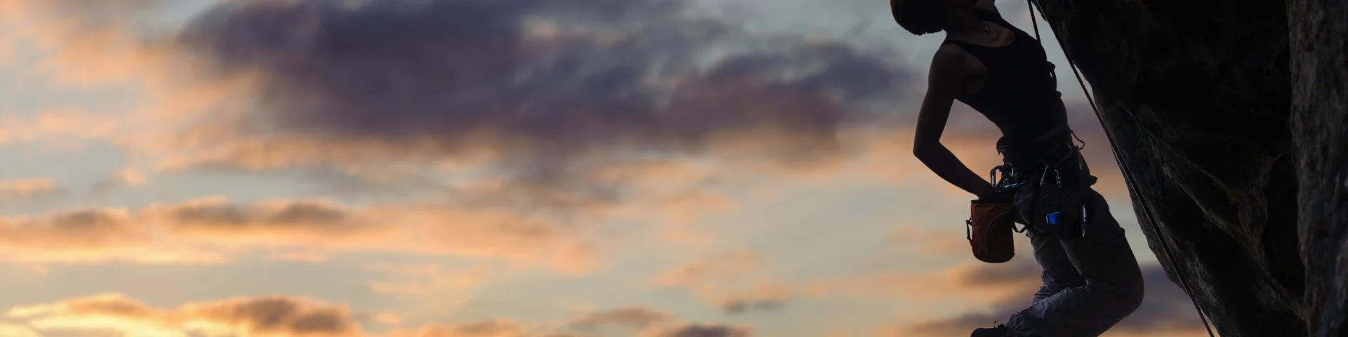 Escalade au couché du soleil