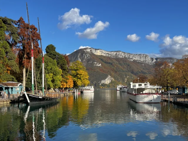 Lac d'Annecy en automne
