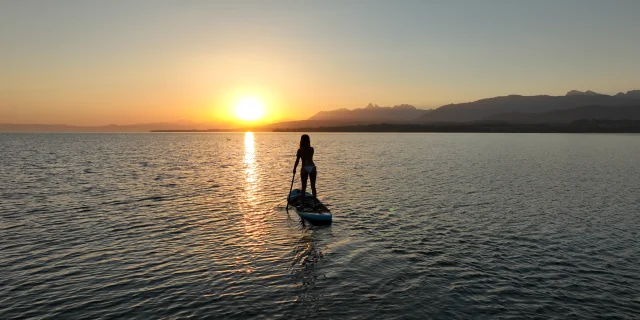 Peddelen op het meer van Genève