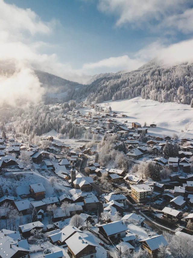 モルツィーヌの雪村の眺め