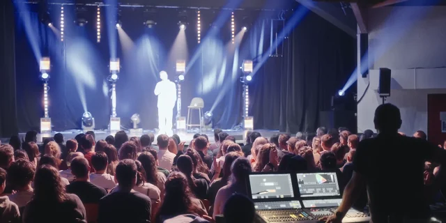 Les Gets Comedy