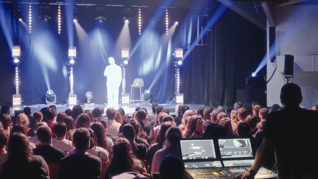 Les Gets Comedy