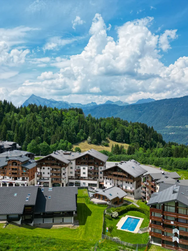 Les Carroz in summer