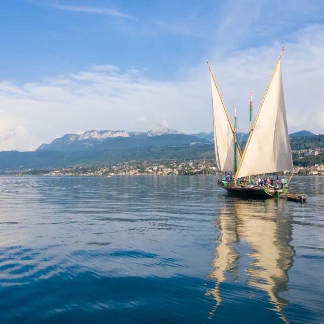 Barque La Savoie Evian Tourisme