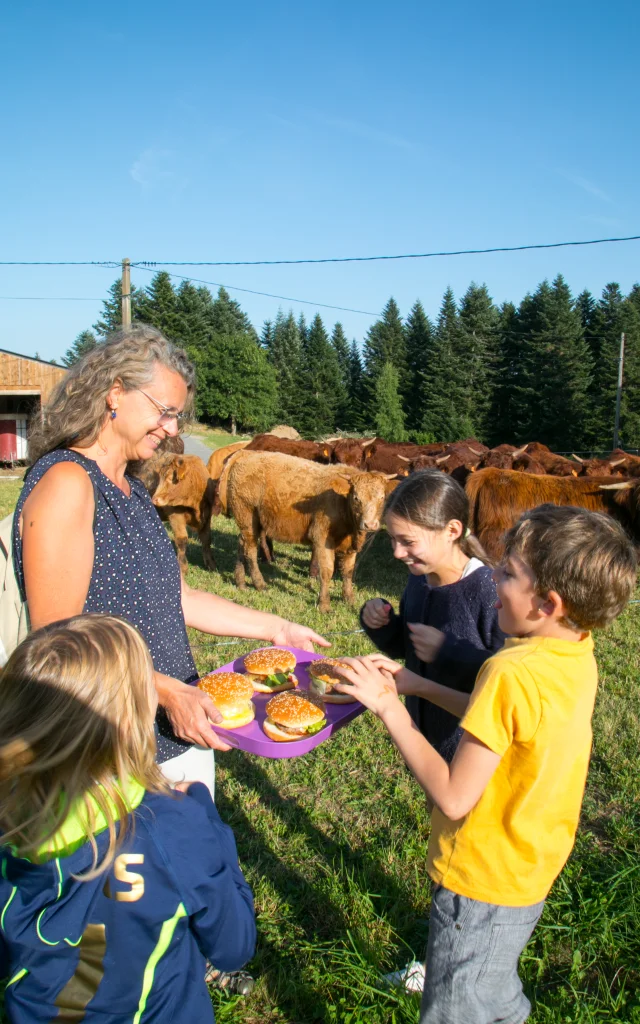 Dégustation de burgers - GAEC Salers et Bol d'Air
