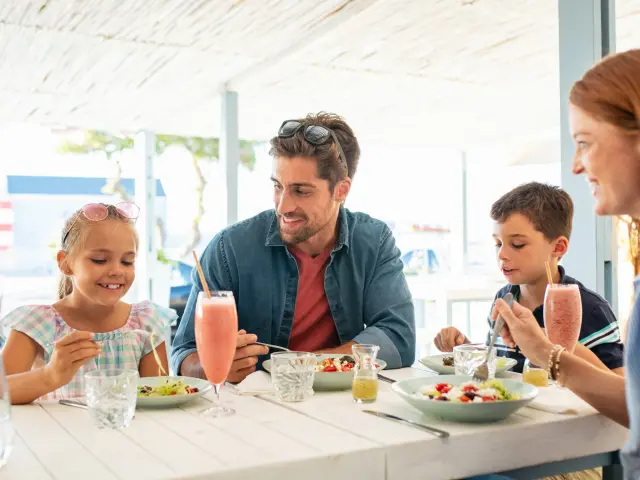 Adobestock Family Restaurant