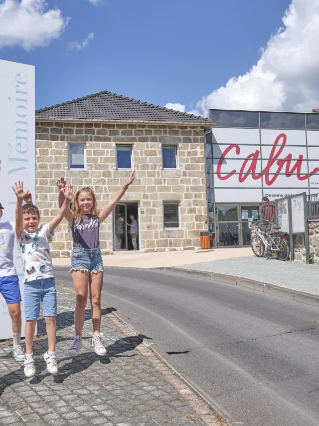 Lieu De Memoire Exterieur