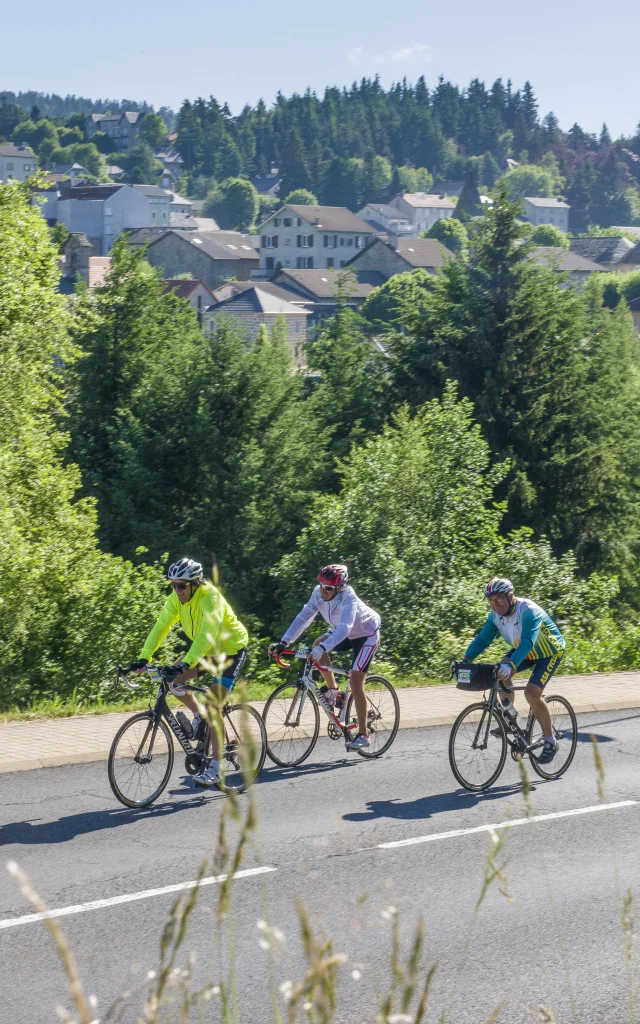 Les Cyclistes De L'Ardéchoise at Chambon-sur-Lignon