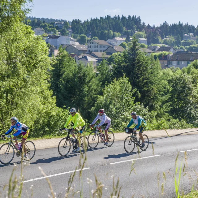 Les Cyclistes De L'Ardéchoise at Chambon-sur-Lignon