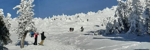 Ascension du Mont Mézenc enneigé