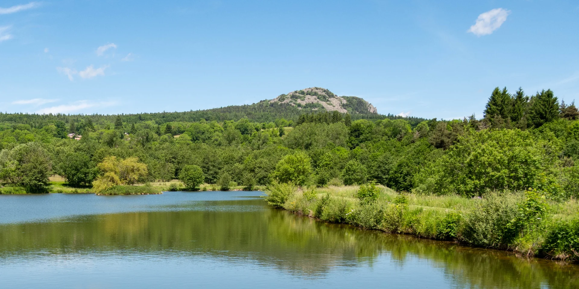 Pic du Lizieux depuis les étangs du Bouchat