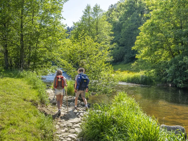 Randonnee Sur Le Chemin De Compostelle De Geneve Au Puy En Velay Au Bord Du Lignon Au Lieu Dit La Papeterie A Tence