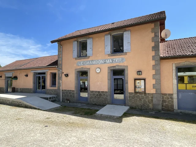 Gare du Chambon-sur-Lignon depuis le Velay Express