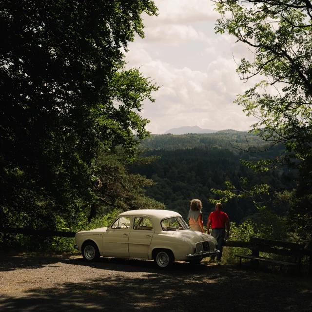 Balade En Voiture Ancienne Vue Sur La Gorges Du Lignon