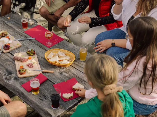 Restaurant en famille à Tence à l'Ours Maçon