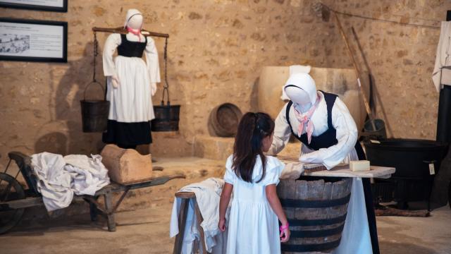 Vp Musée De La Coiffe 6276