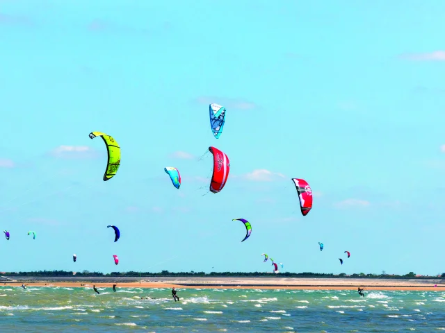 Kite Surf Nautisme Plages 00681©yann Werdefroy