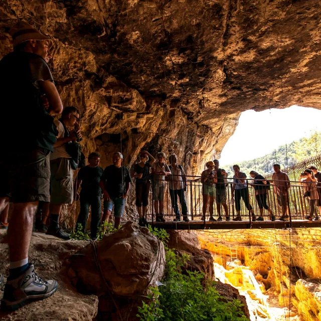 Grotte de la Bonne Baume, Quinson