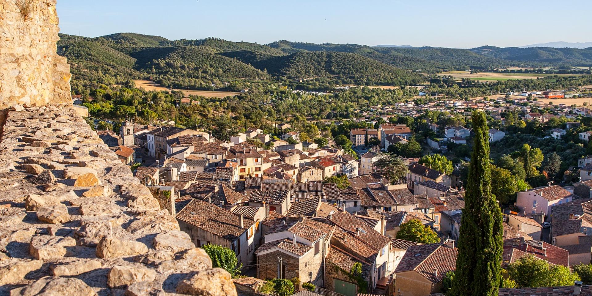 Vue d'ensemble de Gréoux-les-Bains depuis le château des templiers