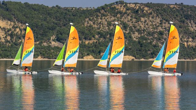 Initiation A La Voile Avec La Base Nautique Du Verdon