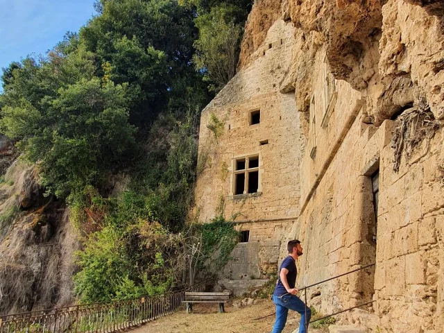 Grotte De Villecroze