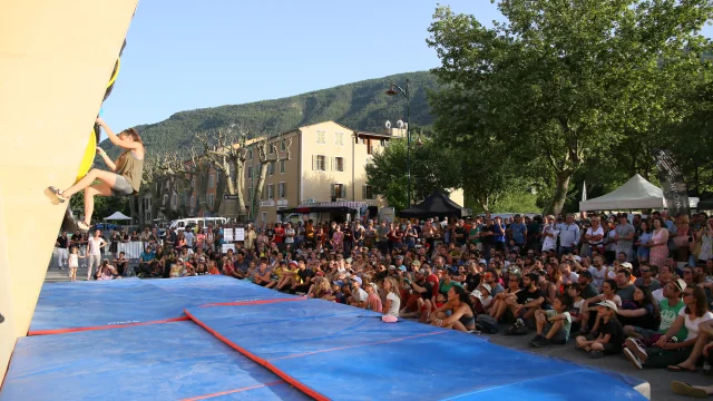 Annot A Bloc Mairie Art Et Photos 43