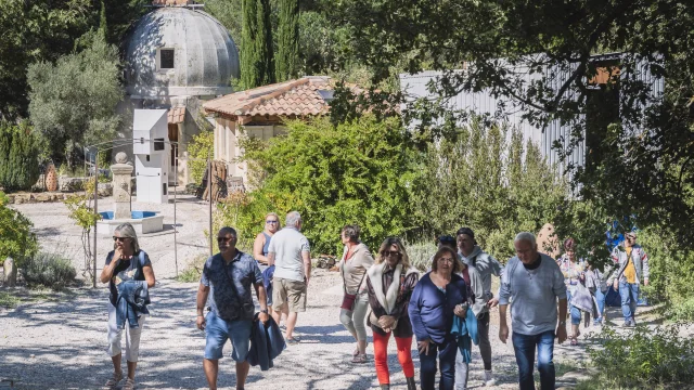 Bauduen Observatoire Astronomique Exterieur Groupe Festivites Telescopemurtas