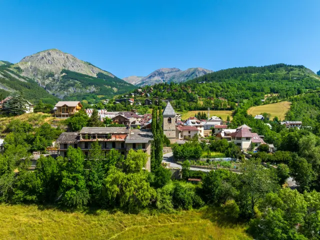 Alpes-de-Haute-Provence (04) Allos village // France, Alpes-de-Haute-Provence (04) Allos village