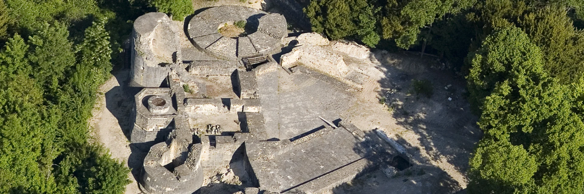 Saint-Amand-Montrond Forteresse