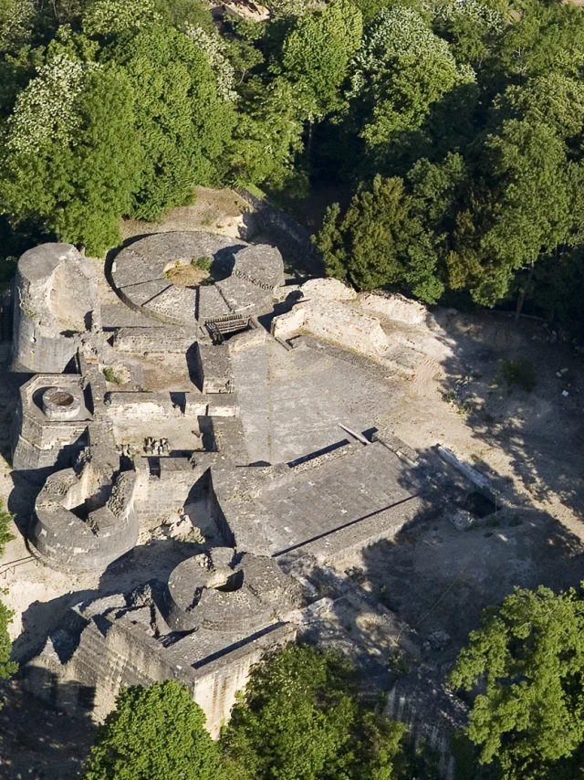 Saint-Amand-Montrond Forteresse