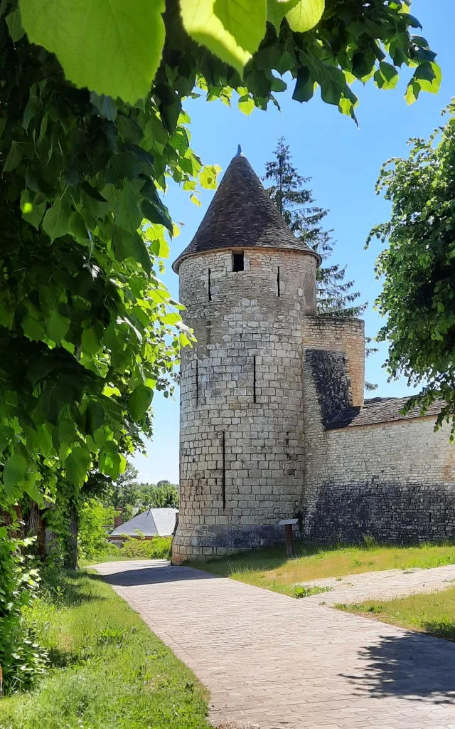 Ville de Dun-sur-Auron, Remparts|Rémy Burle