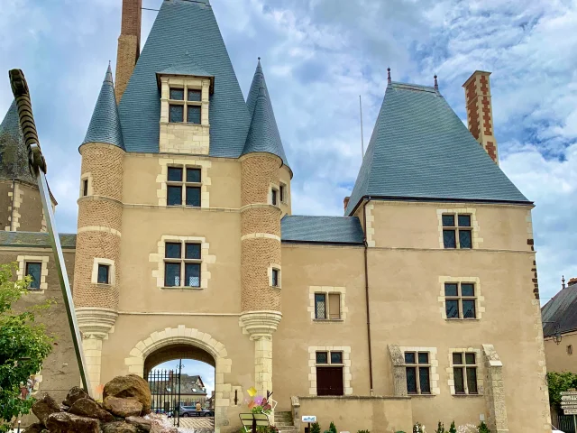 Aubigny Sur Nere｜ot Sauldresologne 1