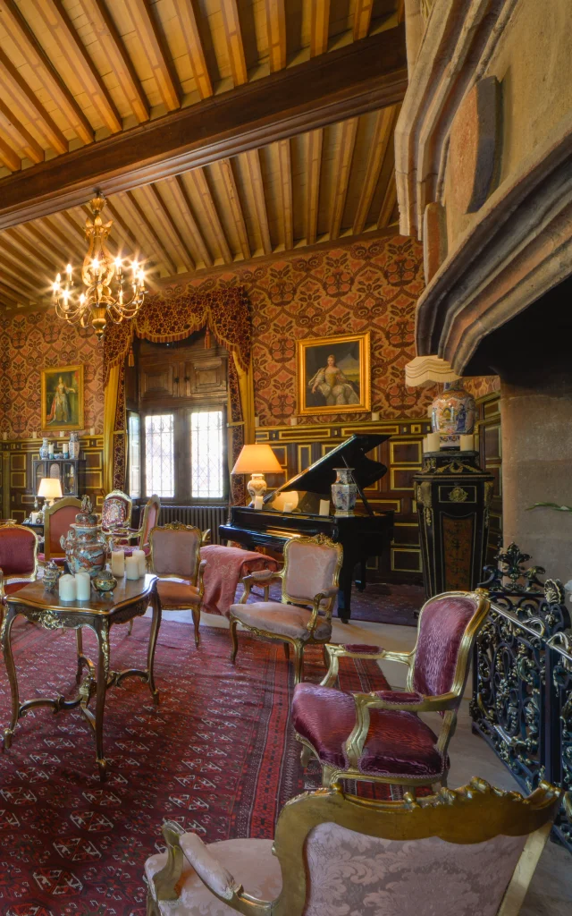 Château de Peufeilhoux｜Route Jacques Cœur