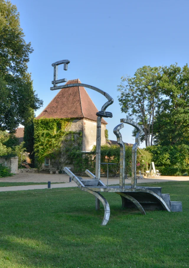 Château d'Ainay-le-Vieil｜Route Jacques Cœur