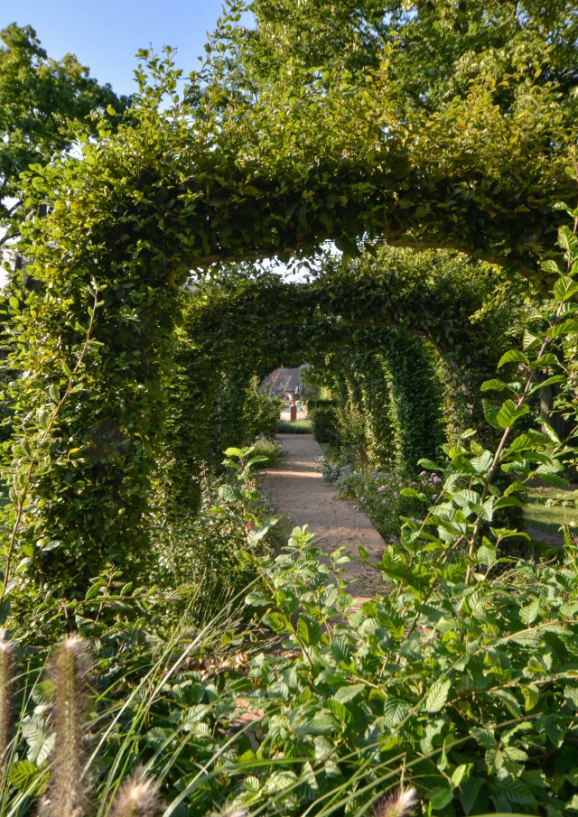 Château d'Ainay-le-Vieil｜Route Jacques Cœur