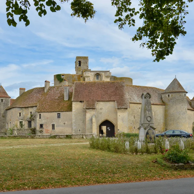 Château de Sagonne｜Route Jacques Cœur