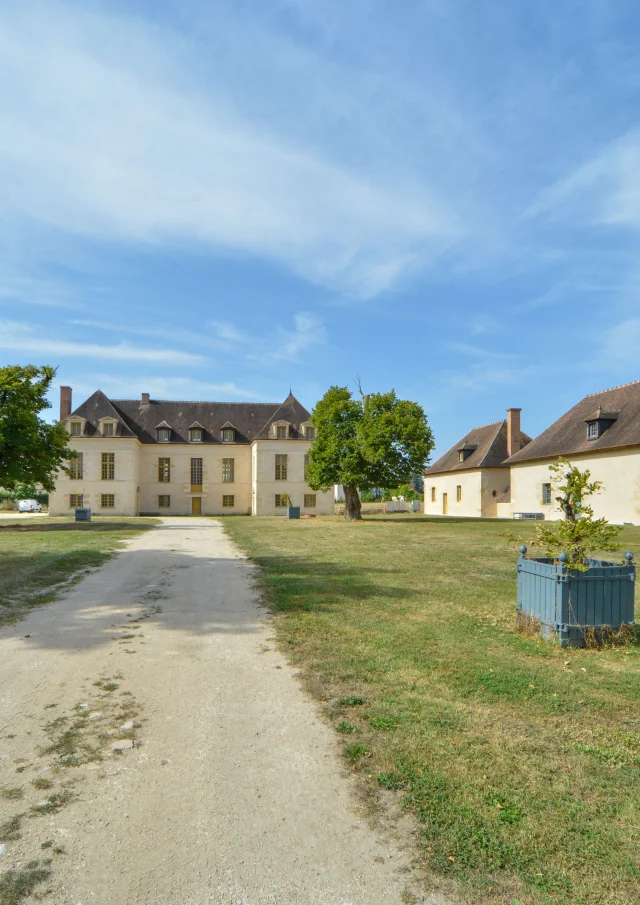 Domaine de ChâteauFer｜Route Jacques Cœur