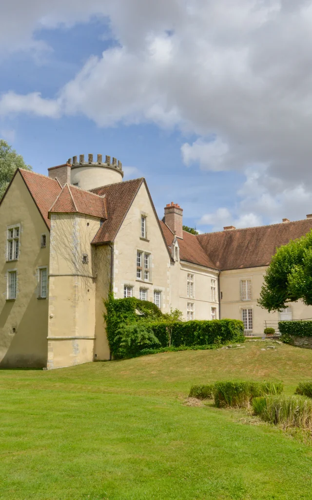Parc et château de Pesselières｜Route Jacques Cœur