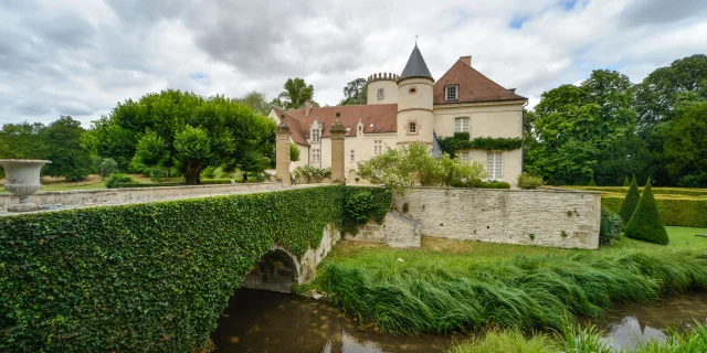 Parc et château de Pesselières｜Route Jacques Cœur