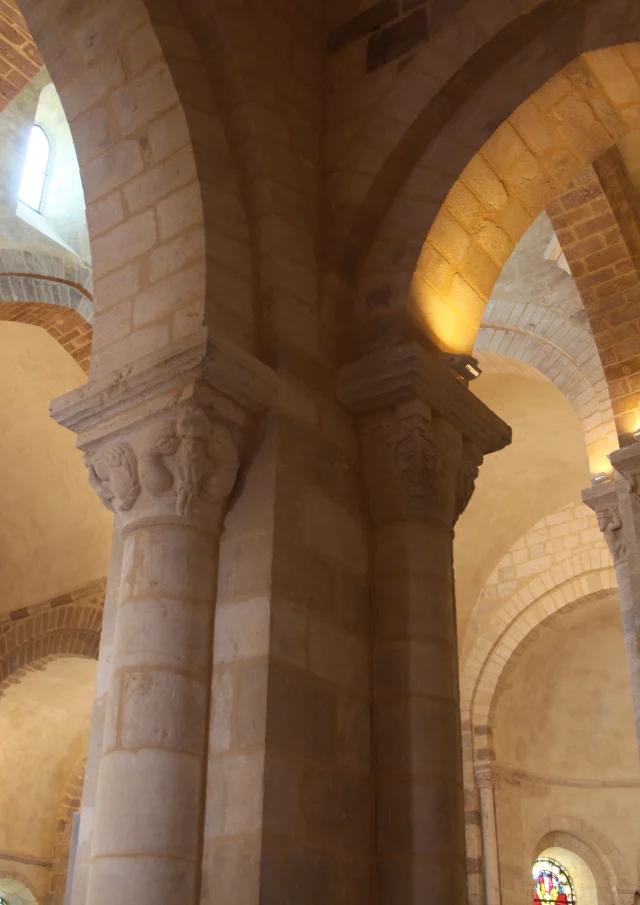 Ville de Saint-Amand-Montrond, Église｜Office de Tourisme Cœur de France