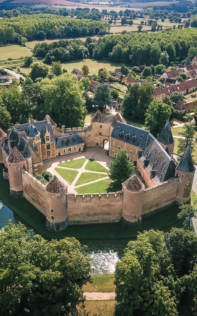 Château d'Ainay-le-Vieil｜Ad2t Du Cher