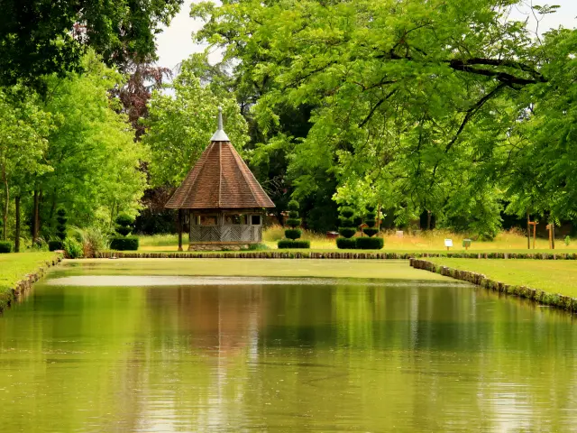 Château d'Ainay-le-Vieil｜Catherine Bordier